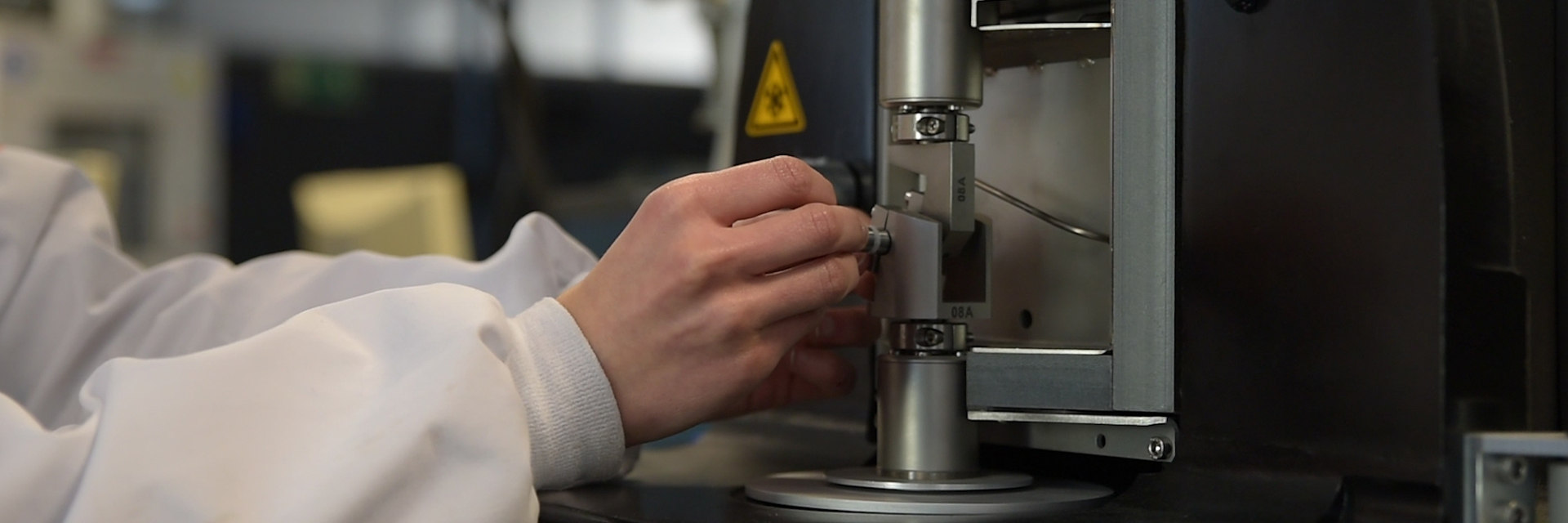 Material polimerikoen karakterizazio dinamiko mekanikoan ikastaro espezializatua